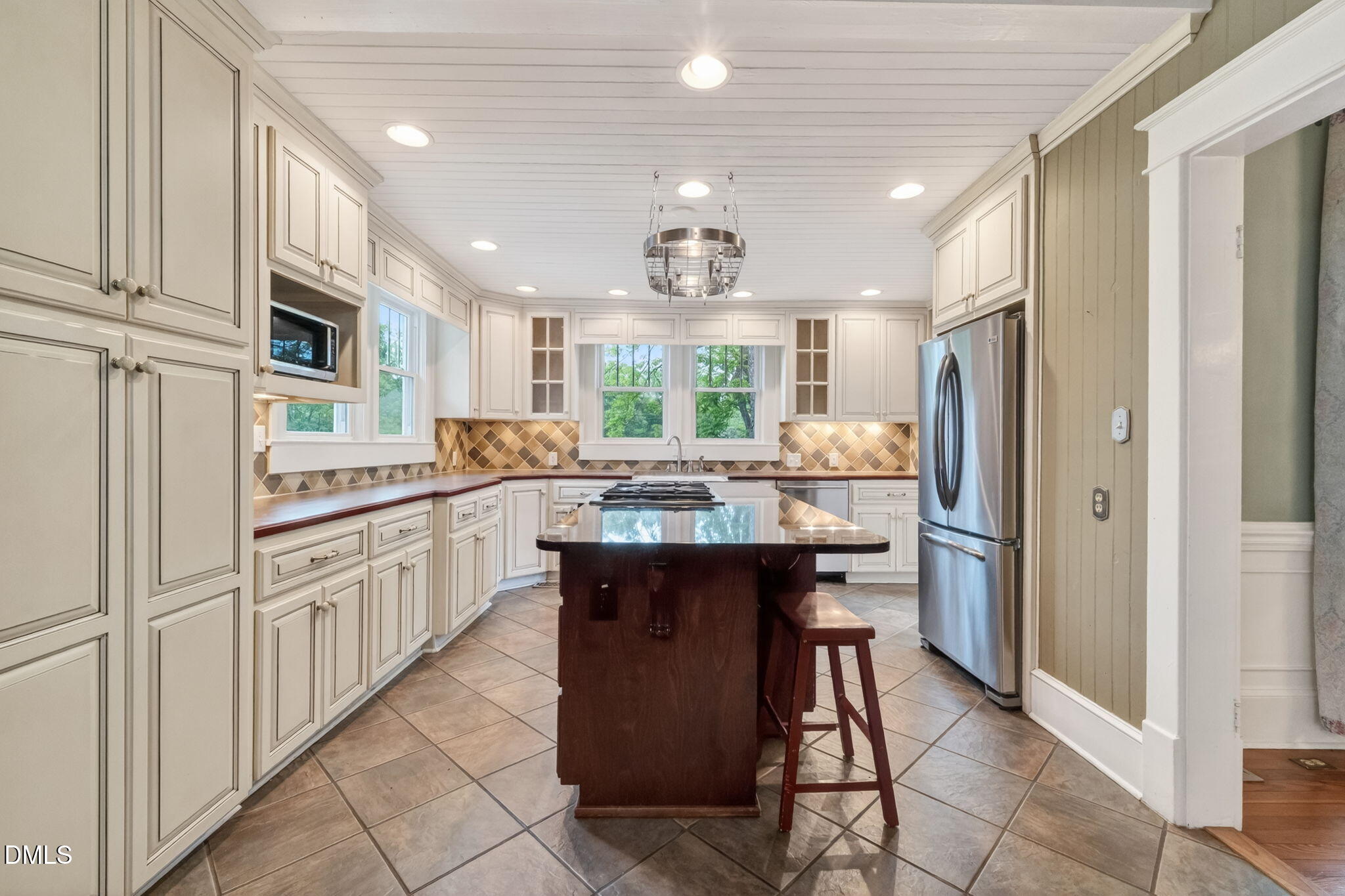 804 West Main Street Benson, NC 27504 - Photo 24 of 100 24-web-or-mls-DSC00071