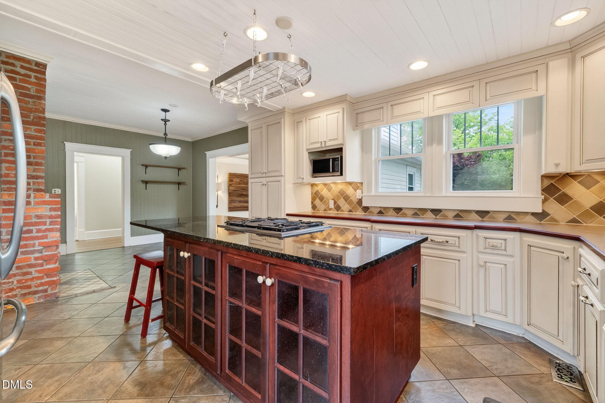 804 West Main Street Benson, NC 27504 - Photo 26 of 100 26-web-or-mls-DSC00078