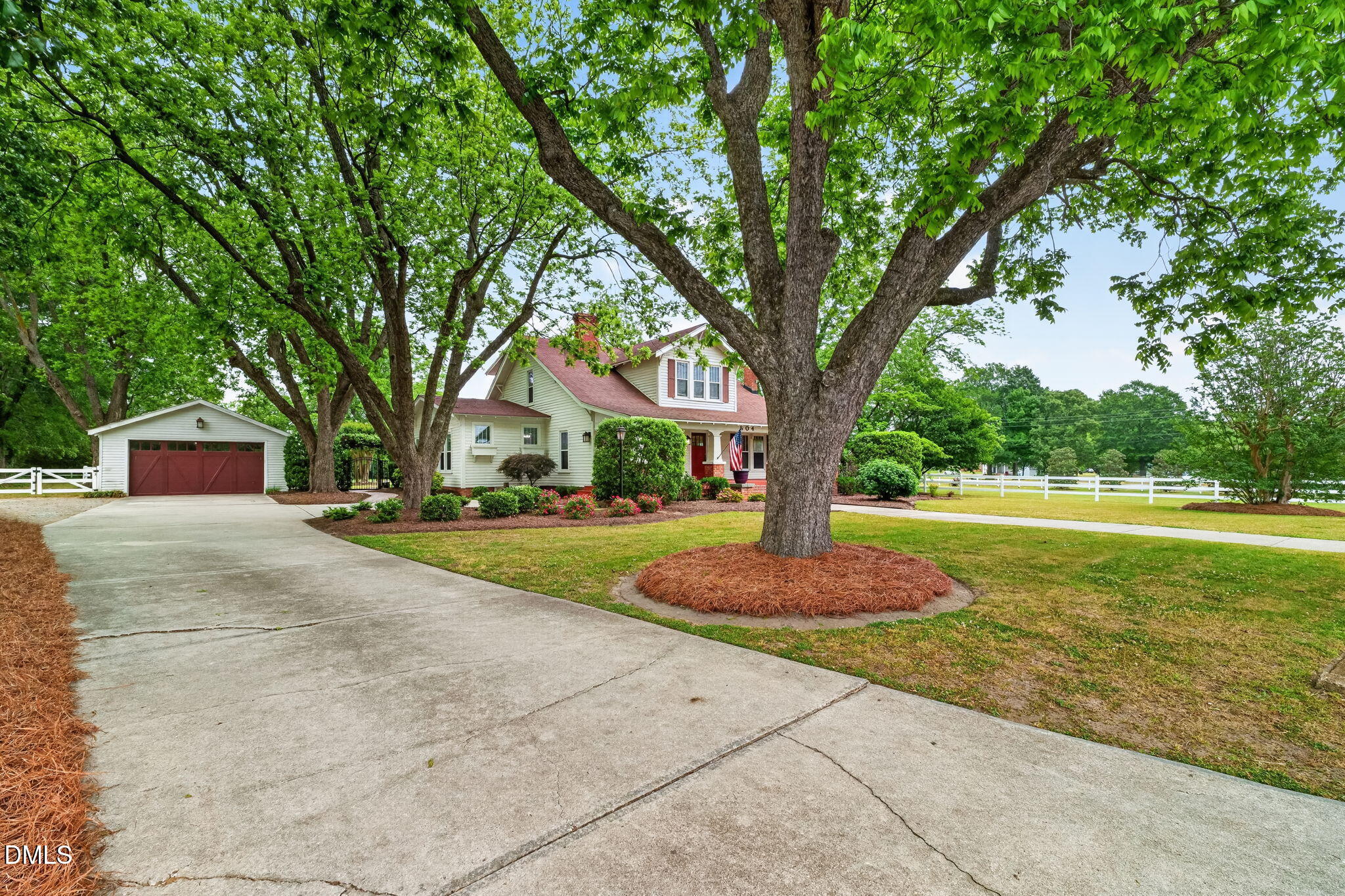 804 West Main Street Benson, NC 27504 - Photo 3 of 100 3-web-or-mls-DSC09884