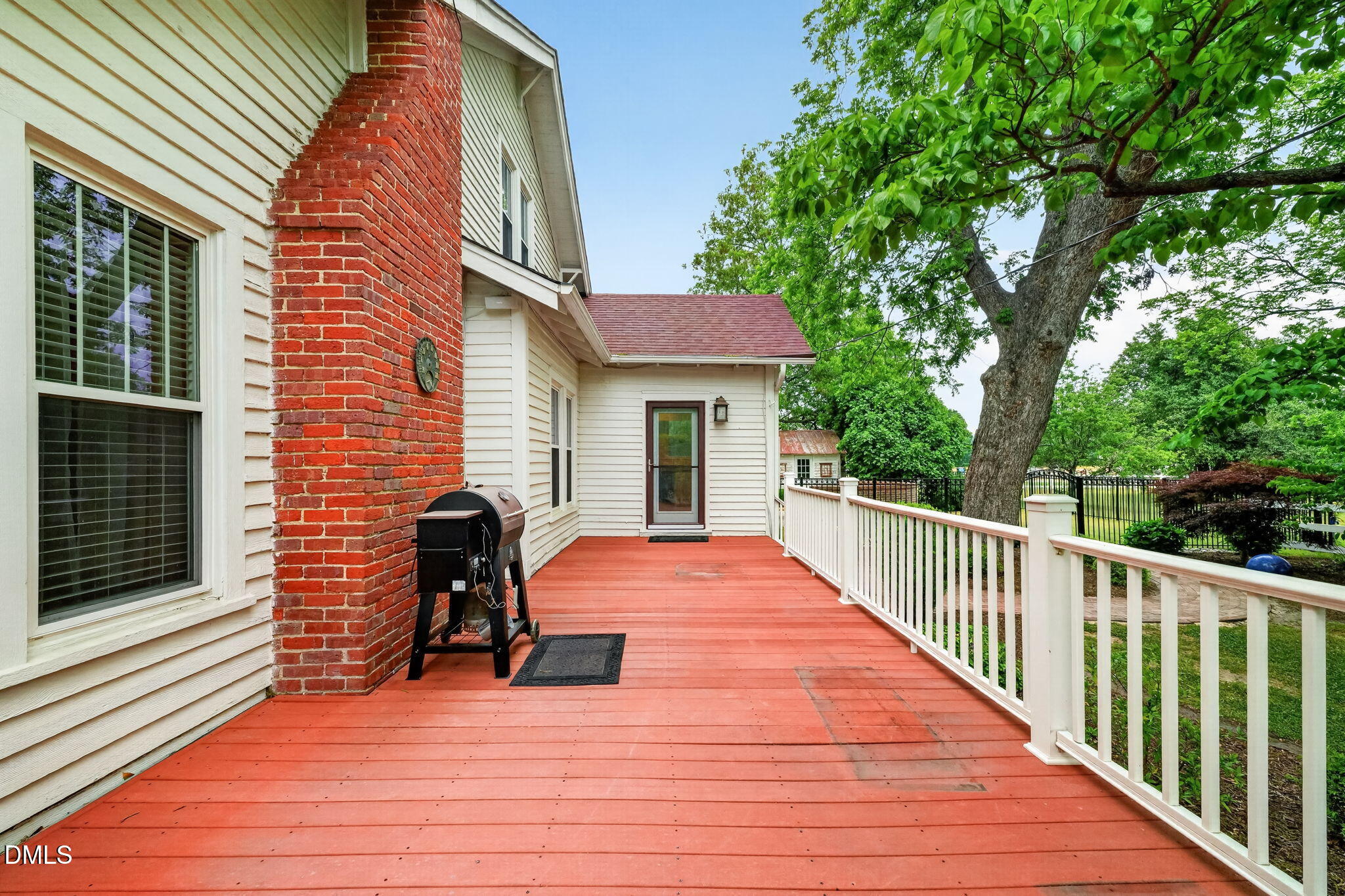 804 West Main Street Benson, NC 27504 - Photo 72 of 100 72-web-or-mls-DSC09835