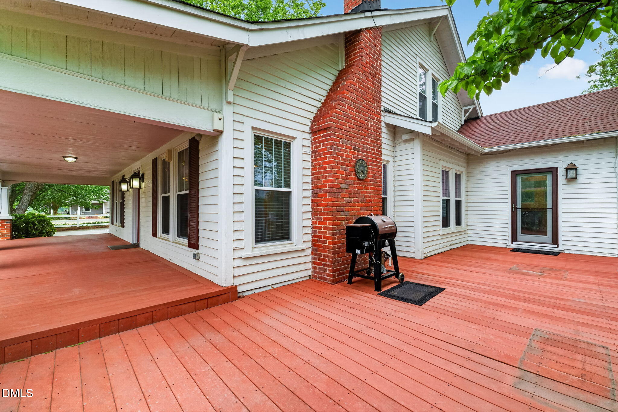 804 West Main Street Benson, NC 27504 - Photo 73 of 100 73-web-or-mls-DSC09842