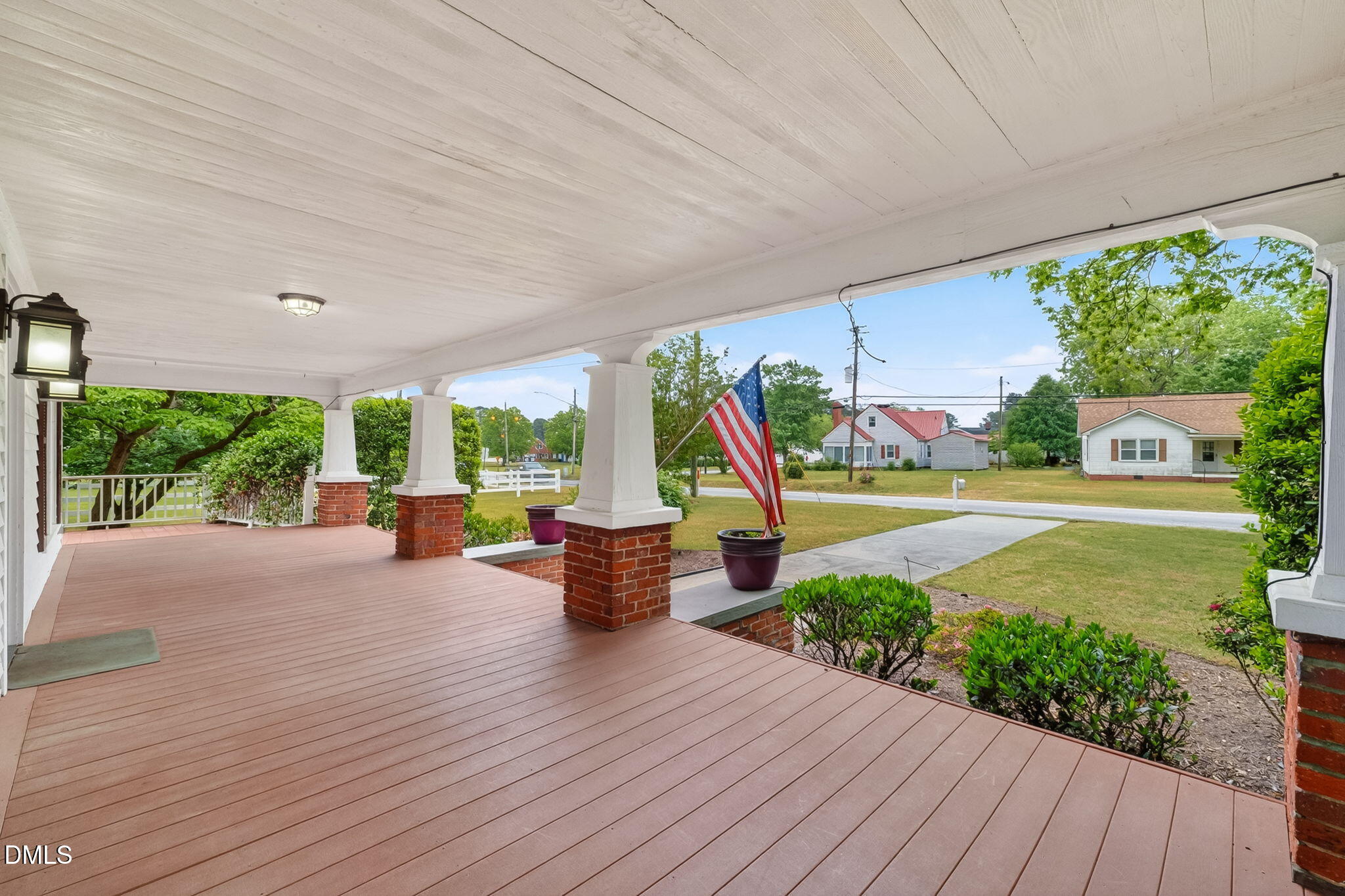 804 West Main Street Benson, NC 27504 - Photo 10 of 100 10-web-or-mls-DSC09817