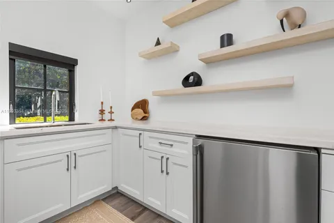 a view of a back yard of the house