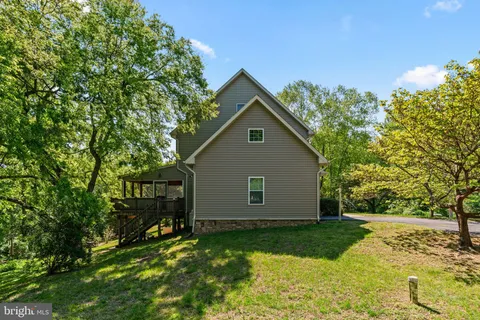 $899,000 | 4218 Shoreham Beach Road, Edgewater, MD 21037
