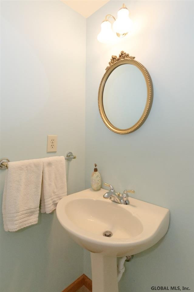 72 Mill Road Colonie, NY 12110 - Photo 28 of 43 Photo 33