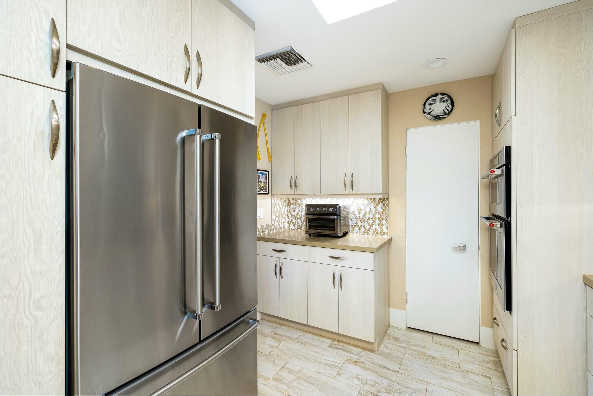 1 Briarcliff Court Rancho Mirage, CA 92270 - Photo 20 of 48 Kitchen