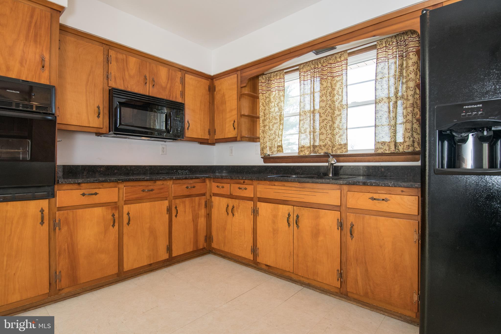 507 Evergreen Mills Road Leesburg, VA 20175 - Photo 16 of 43 Kitchen