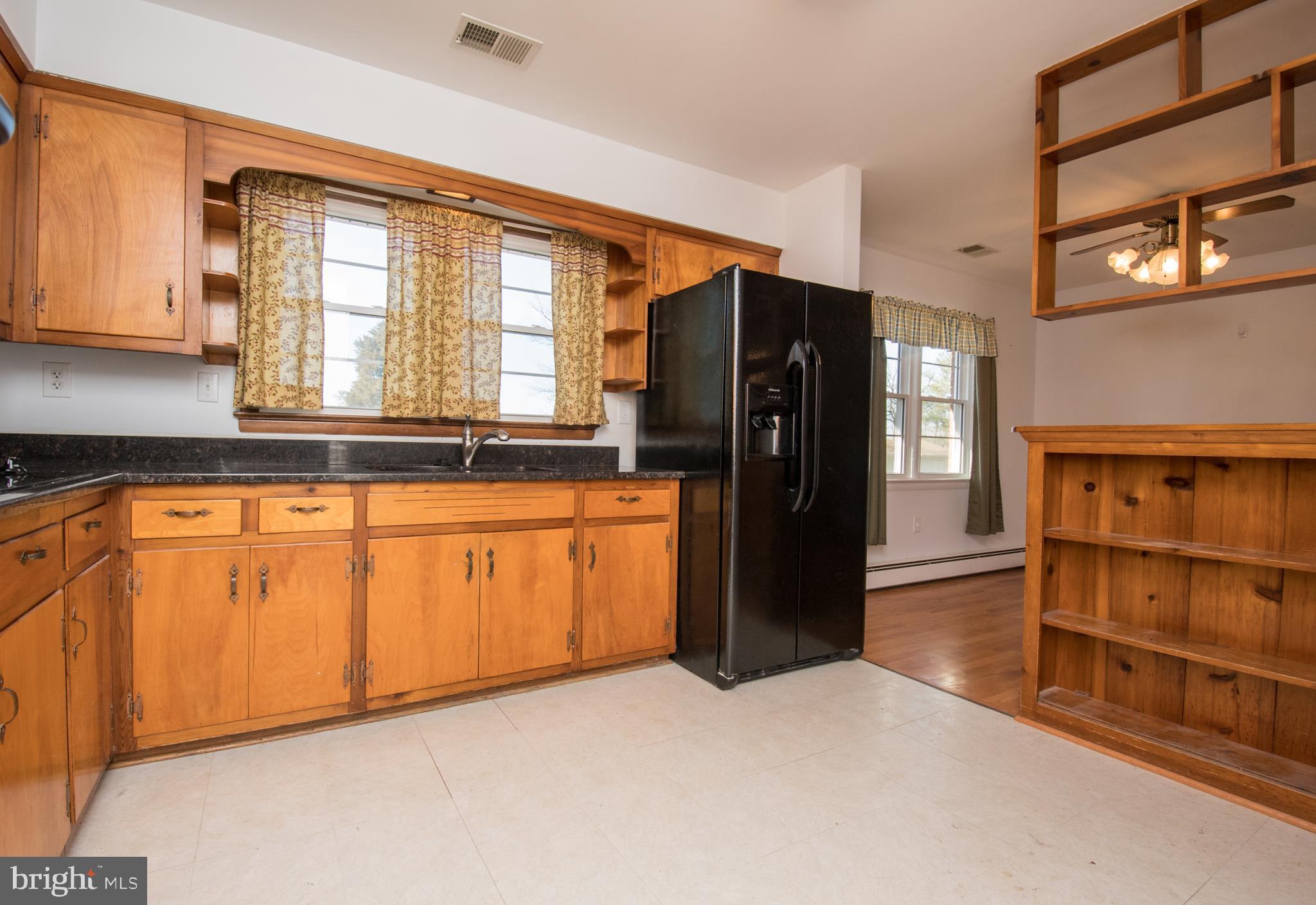 507 Evergreen Mills Road Leesburg, VA 20175 - Photo 17 of 43 Kitchen