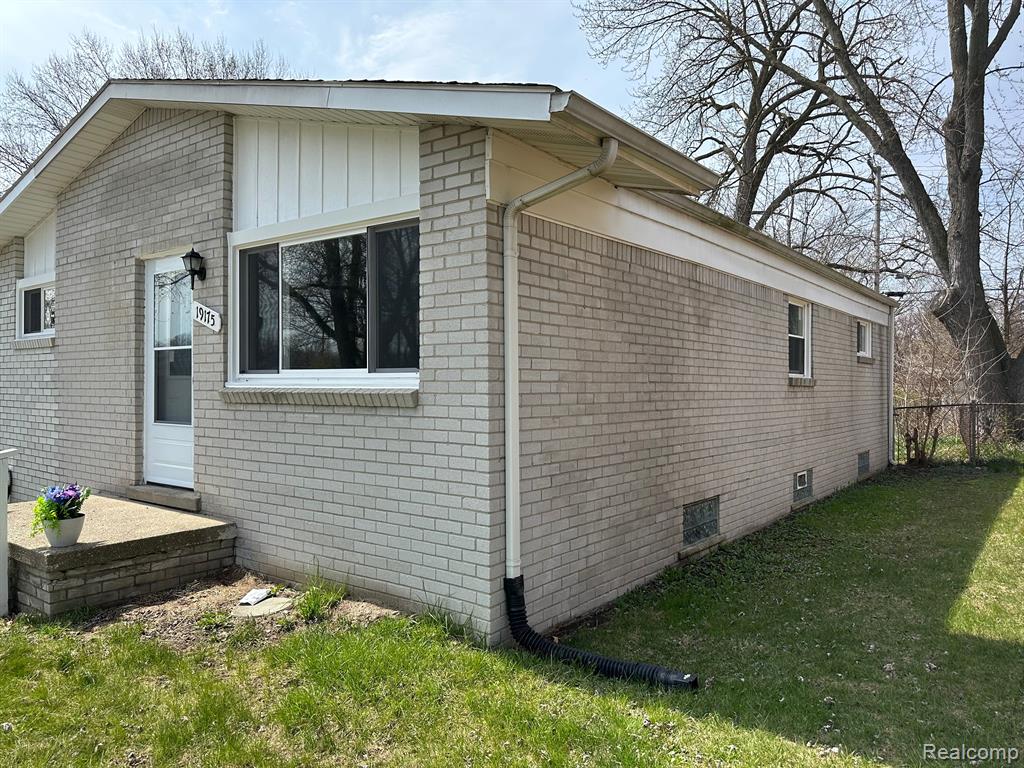 19175 Inkster Road Livonia, MI 48152 - Photo 2 of 49