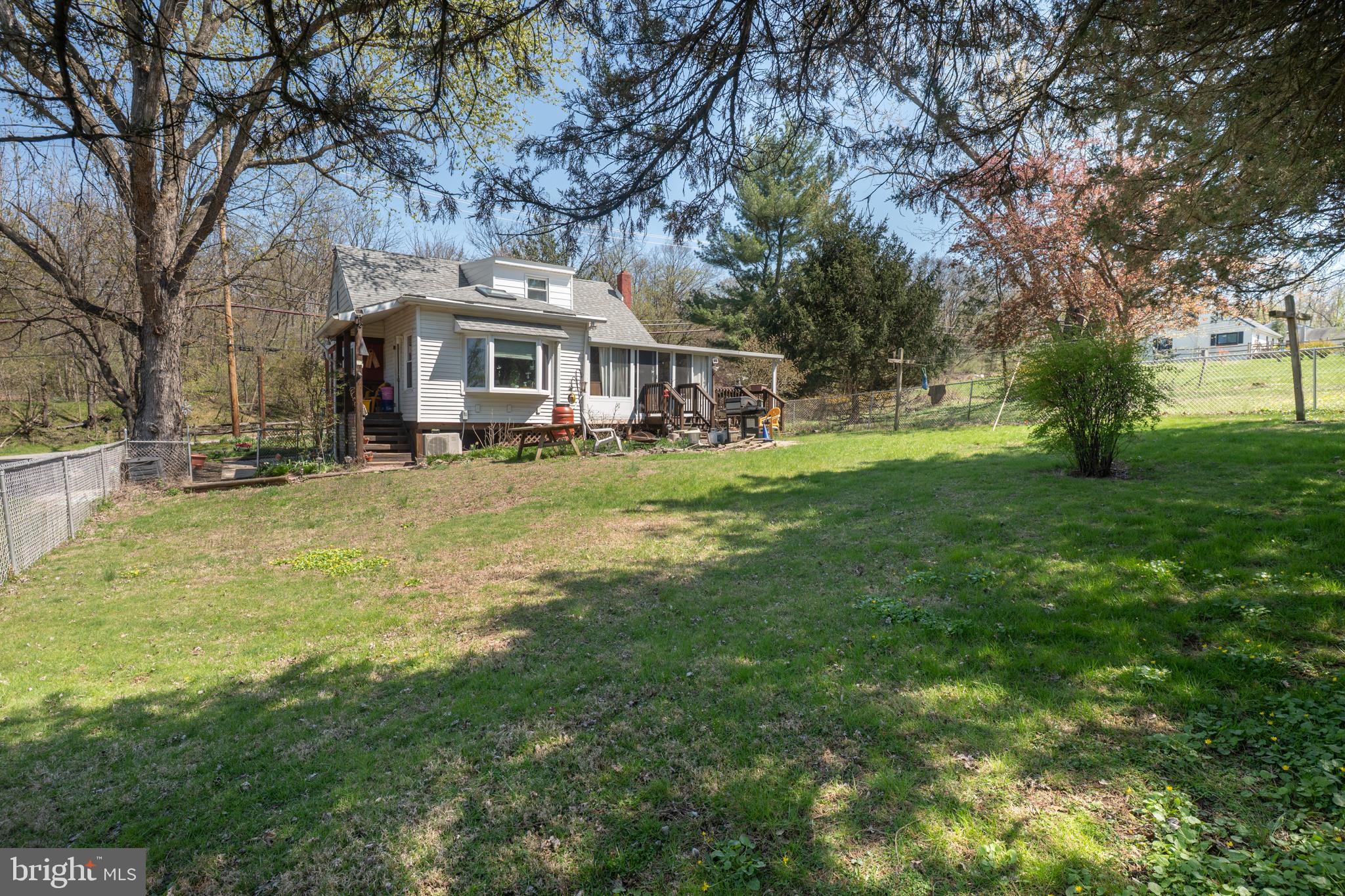 20 Cromby Road Phoenixville, PA 19460 - Photo 6 of 33 Side Porch and Sun Porch