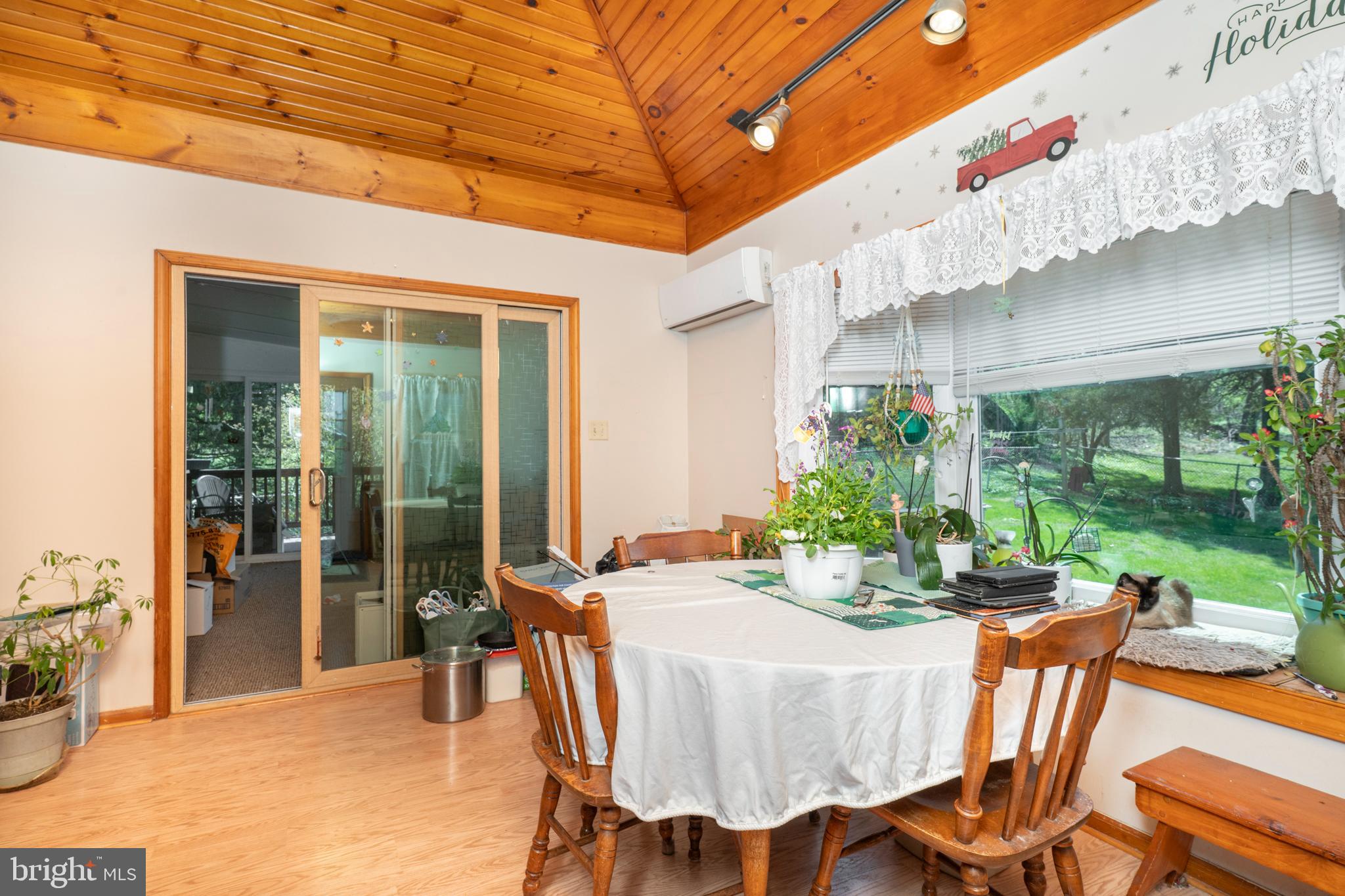 20 Cromby Road Phoenixville, PA 19460 - Photo 8 of 33 Slider Access to Sun Porch