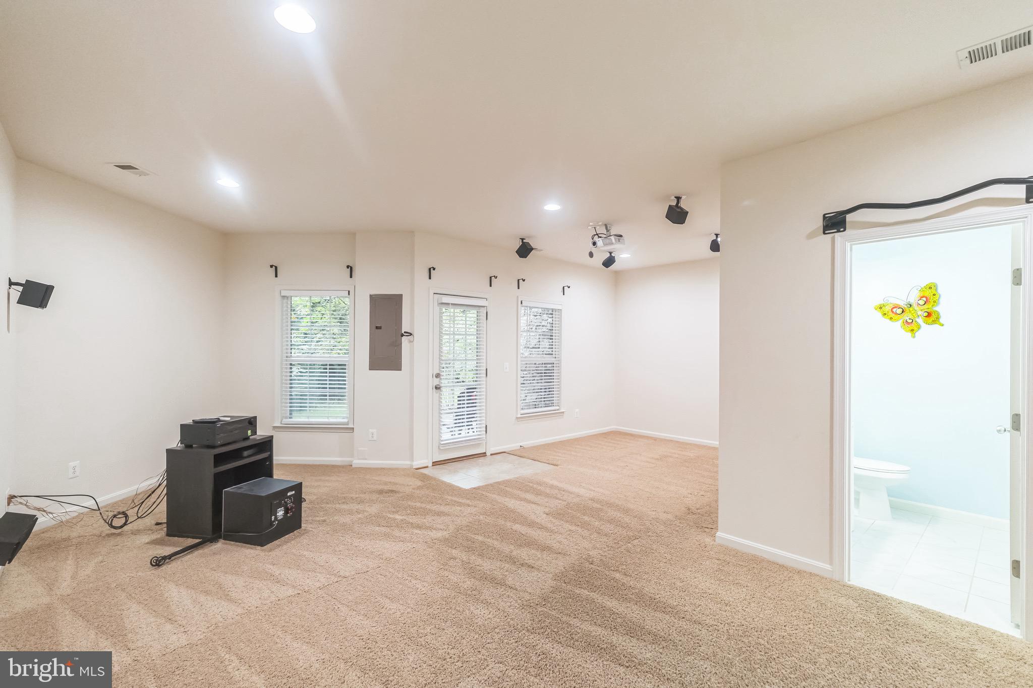 42385 Trellis Square Brambleton, VA 20148 - Photo 5 of 28 a view of livingroom with furniture