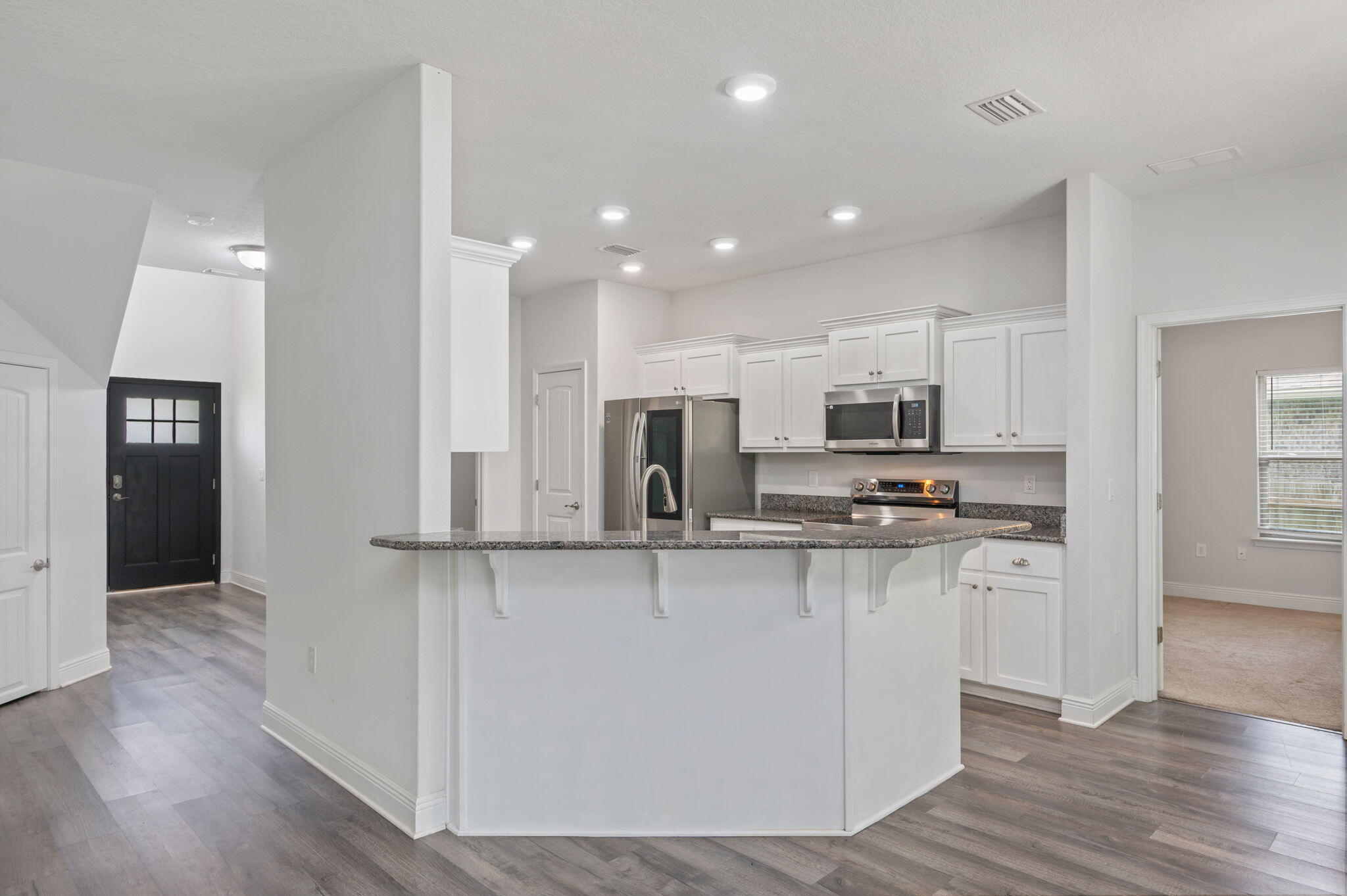5737 Marigold Loop Crestview, FL 32539 - Photo 11 of 37 breakfast bar