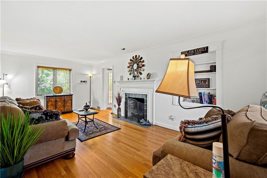 1213 Prospect Road Pittsburgh, PA 15227 - Photo 4 of 25 Gallery Image 4