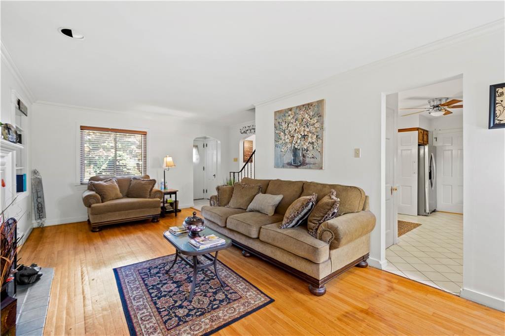 1213 Prospect Road Pittsburgh, PA 15227 - Photo 7 of 25 Gallery Image 7