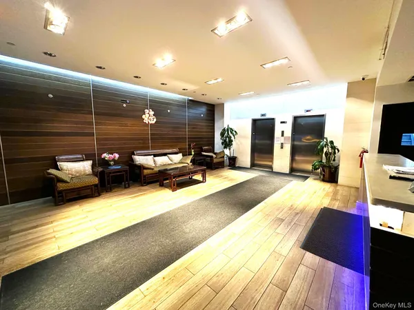 $2,800 | 132-03 Sanford Avenue, Unit 7E | Downtown Flushing