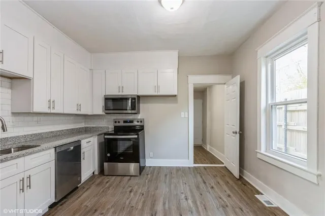 $130,000 | 1209 Lowell Avenue, Kansas City, KS 66102