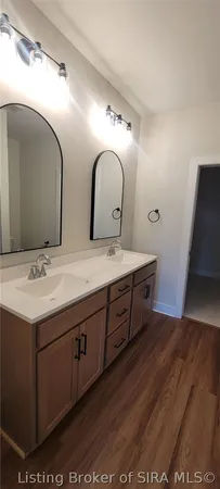 $569,900 | 118 Spangler Place, Jeffersonville, IN 47130