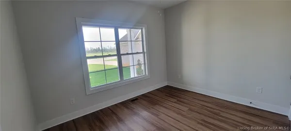 $569,900 | 118 Spangler Place, Jeffersonville, IN 47130