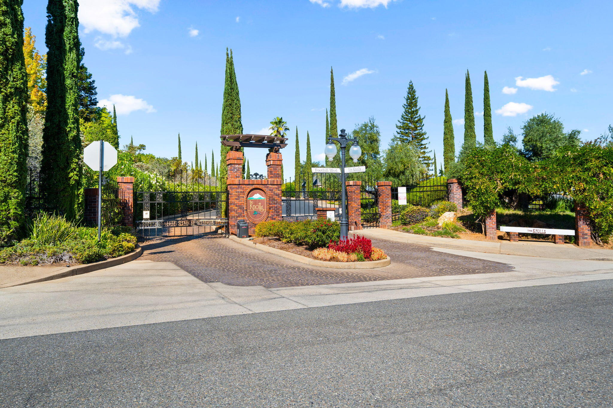 3154 Riesling Path Redding, CA 96001 - Photo 39 of 44 50-web-or-mls-82-print-1-Biggerflow Real