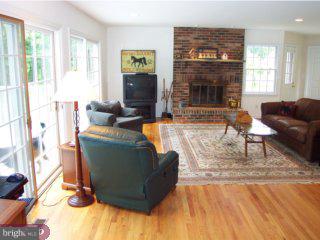 60 Cranbury Neck Road Cranbury, NJ 08512 - Photo 4 of 6