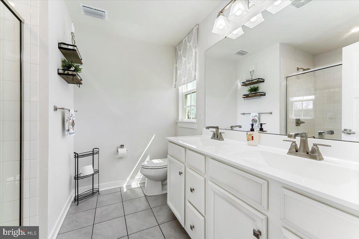 146 Pixie Moss Road Pottstown, PA 19464 - Photo 23 of 41 Primary ensuite bath