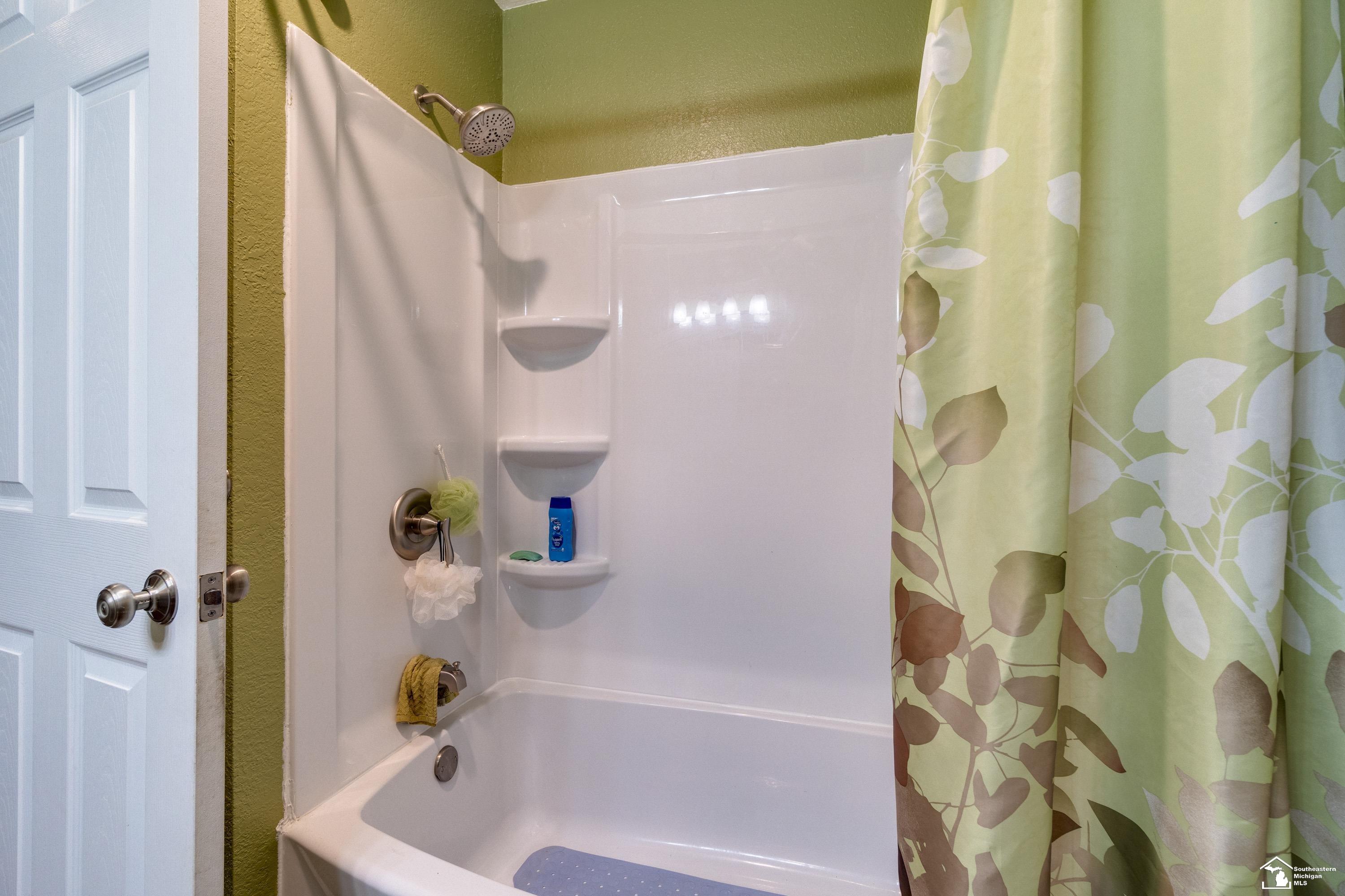 6800 Secor Road Lambertville, MI 48144 - Photo 25 of 58