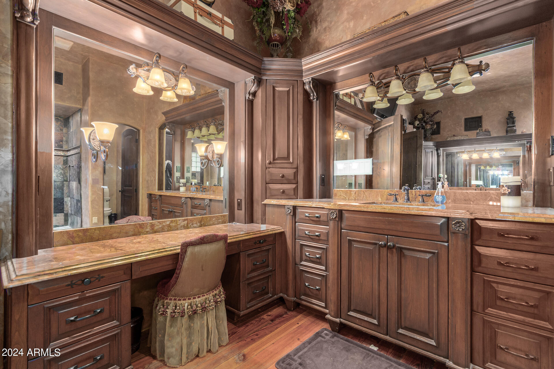 3831 East Huber Street Mesa, AZ 85205 - Photo 20 of 76 MASTER BATHROOM