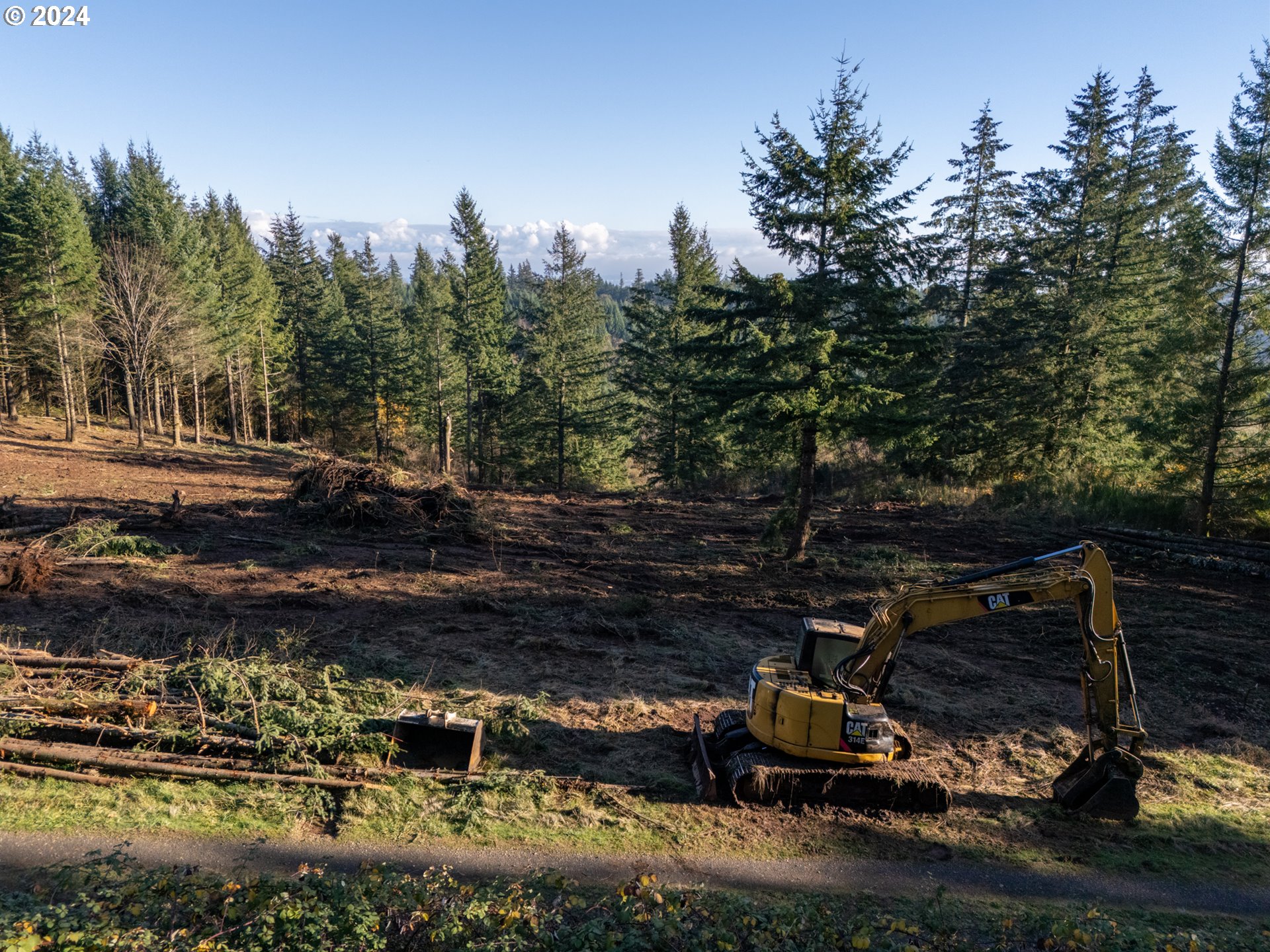 0 Northeast Old Parrett Mountain Road Newberg, OR 97132 - Photo 4 of 48 a view of a backyard