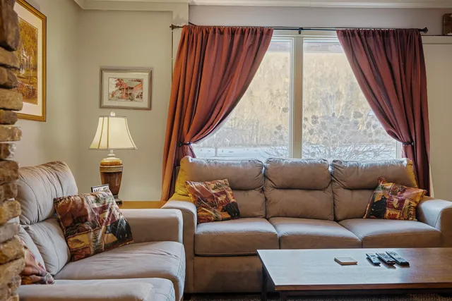 $450,000 | 140 Valley Park, Unit D4, Killington, VT 05751