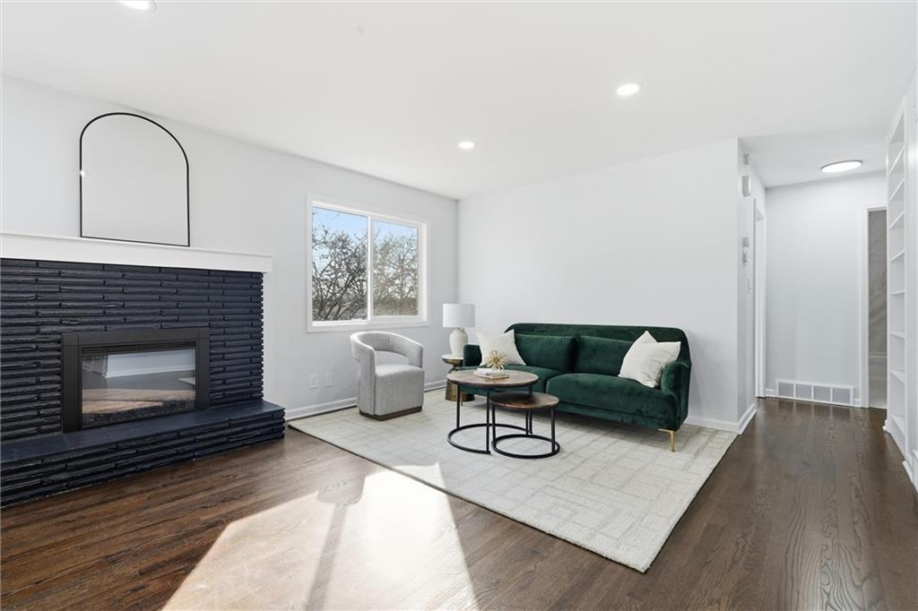 9509 East 79th Street Raytown, MO 64138 - Photo 2 of 26