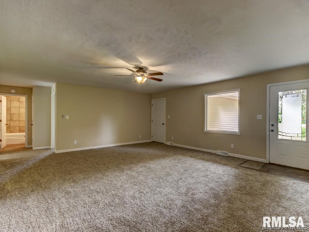 3081 Winch Road Springfield, IL 62707 - Photo 3 of 36