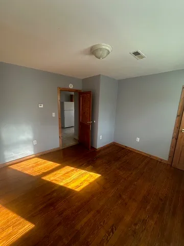 a view of empty room with window