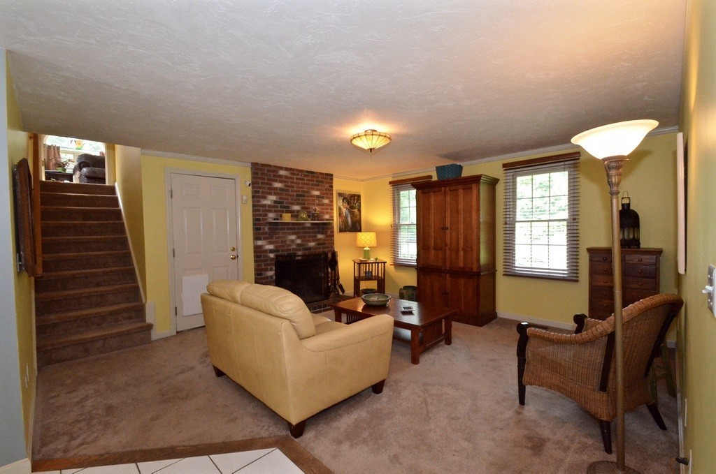 253 South Bolton Road Bolton, MA 01740 - Photo 8 of 21