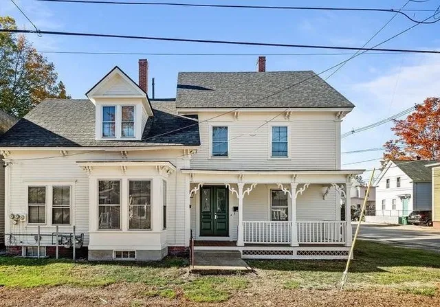 $2,100 | 67 Winter Street, Rochester, NH 03867
