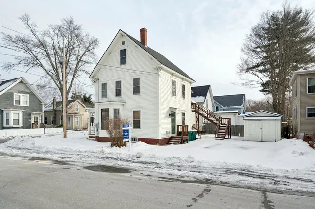$2,100 | 67 Winter Street, Rochester, NH 03867