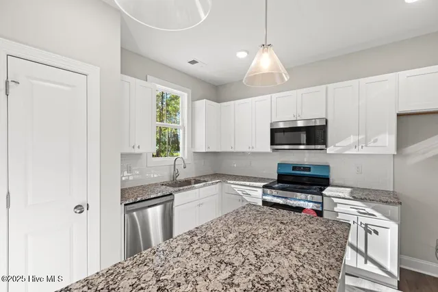 $349,900 | 2062 Page Road, Burgaw, NC 28425