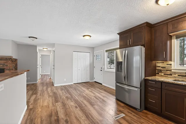 $379,900 | 14860 Upper 55th Street North, Oak Park Heights, MN 55082