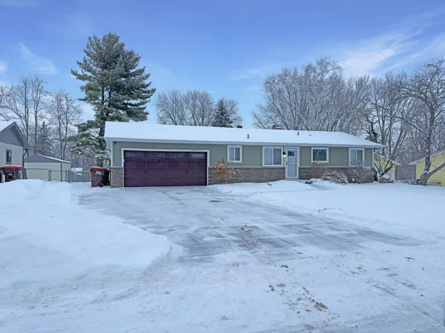 $379,900 | 14860 Upper 55th Street North, Oak Park Heights, MN 55082
