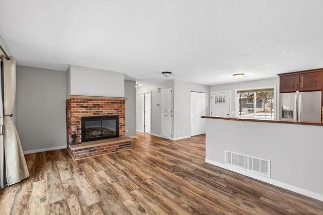 $379,900 | 14860 Upper 55th Street North, Oak Park Heights, MN 55082