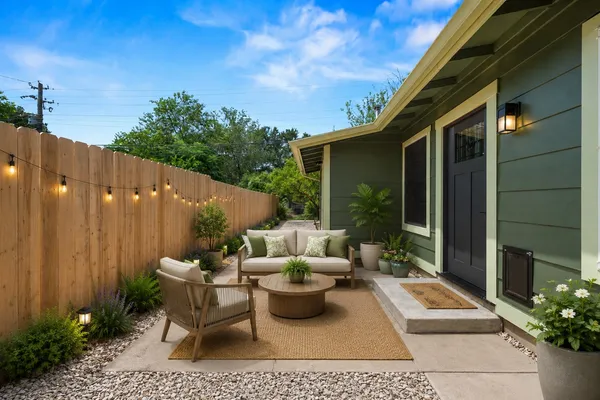 $2,300 | 3508 Southridge Drive, Unit B/2, Austin, TX 78704