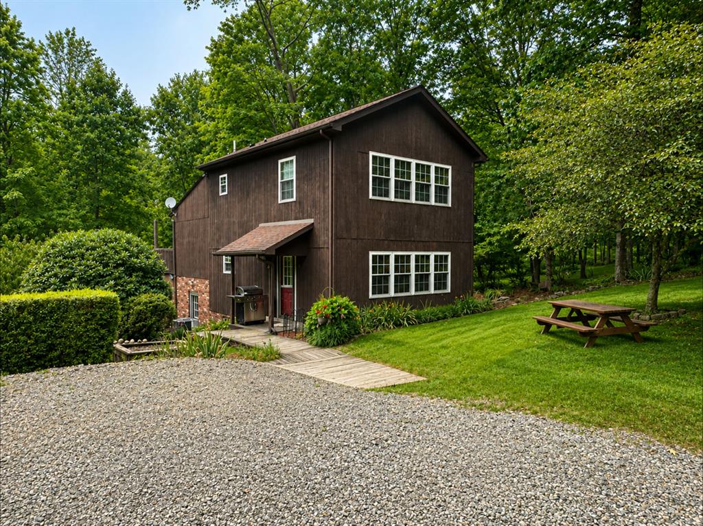 1356 Martin Road Apollo, PA 15613 - Photo 2 of 42 Gallery Image 2