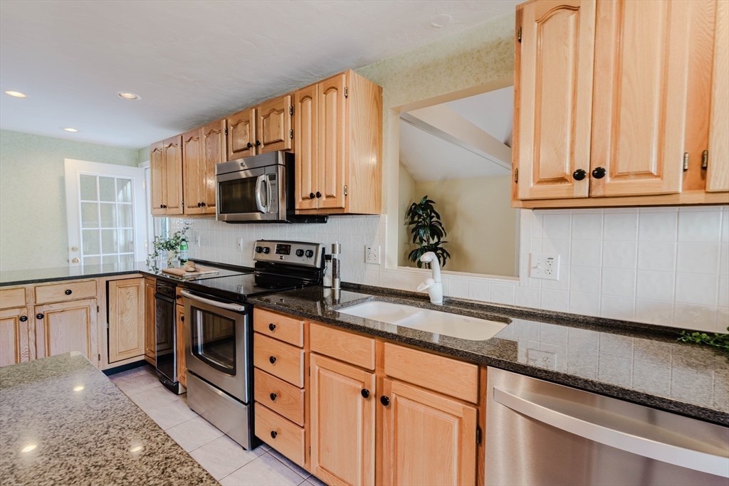 7 Tina Road Milford, MA 01757 - Photo 6 of 38
