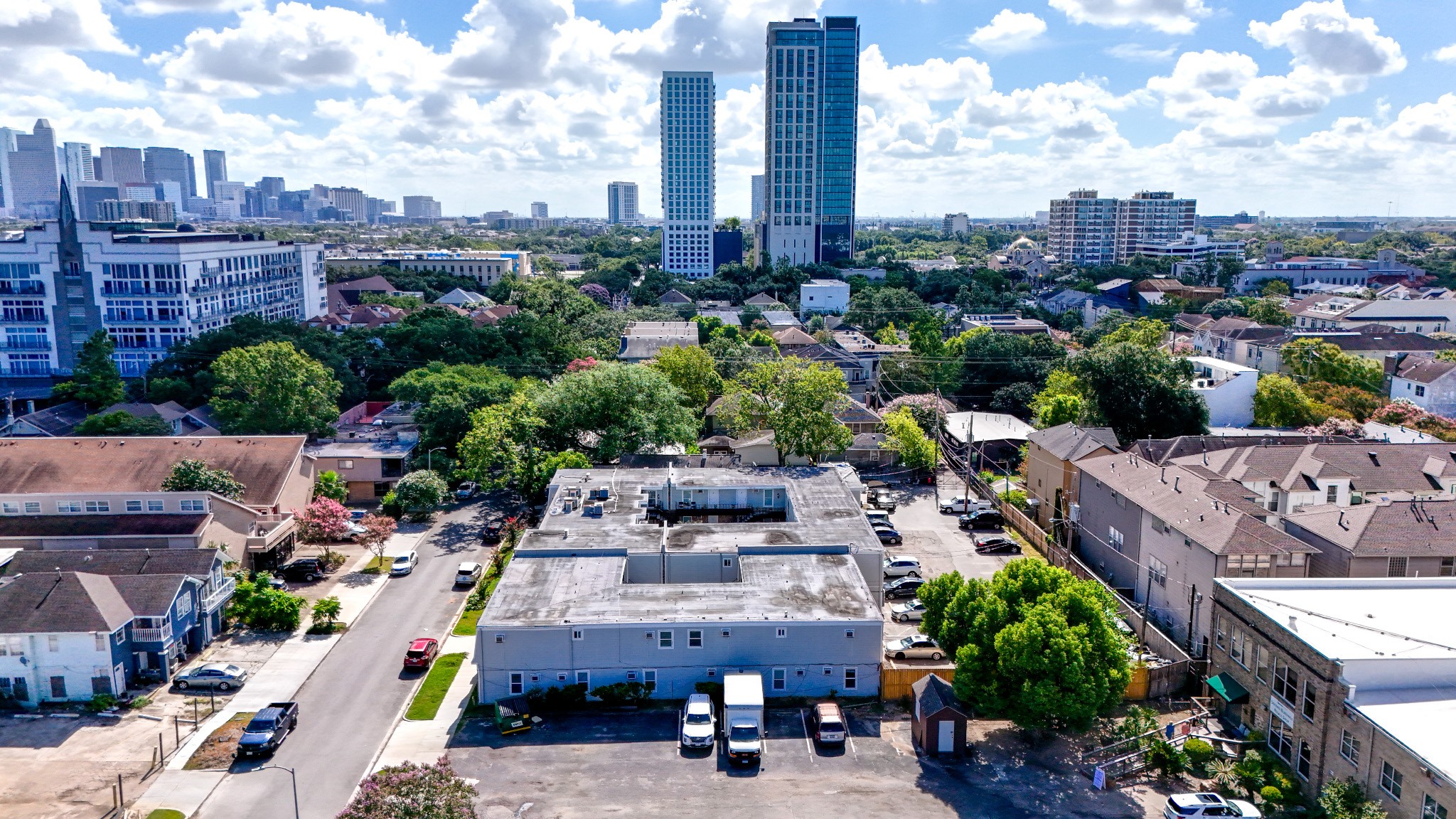 1419 Hawthorne Street, Unit 9 Houston, TX 77006 - Photo 14 of 24 a view of a city
