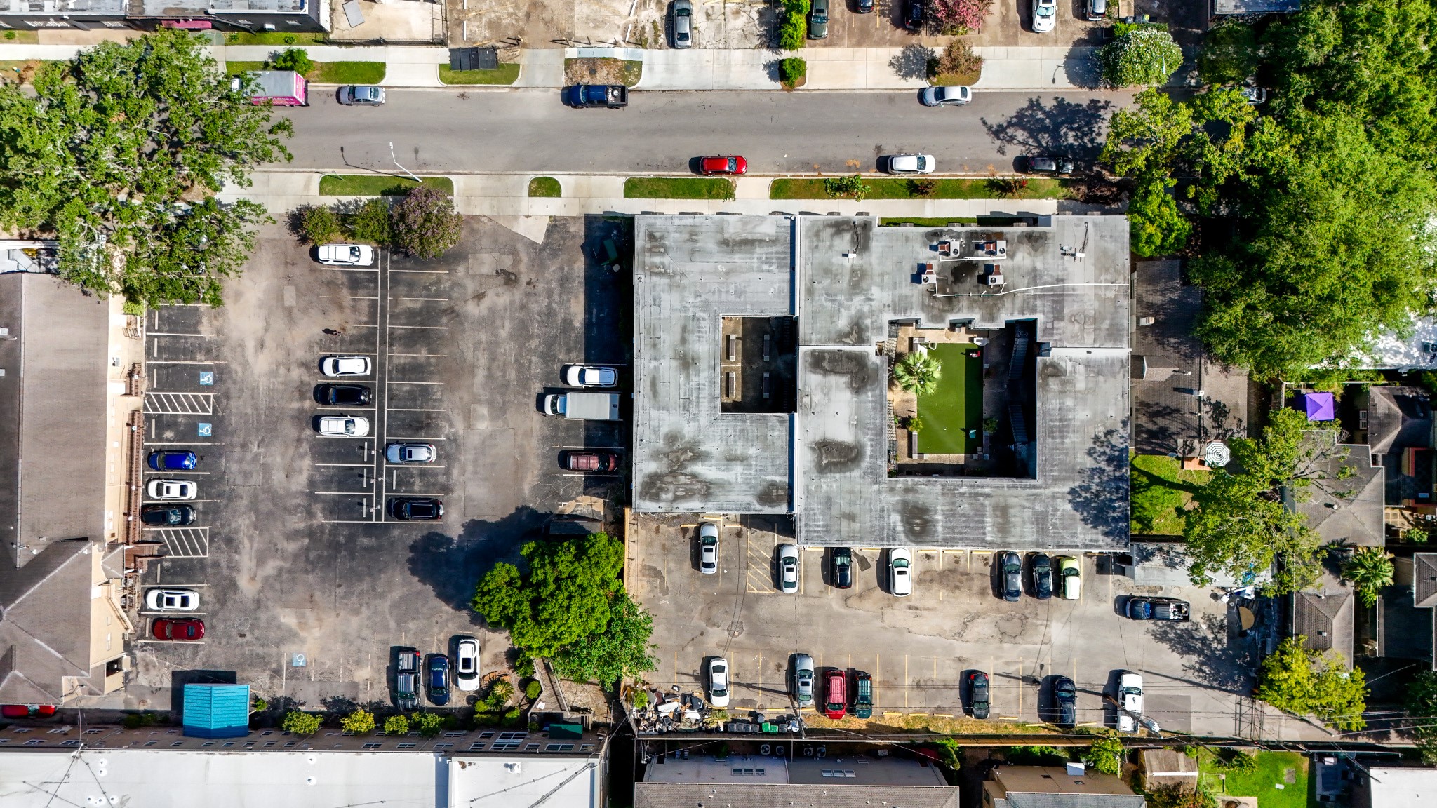 1419 Hawthorne Street, Unit 9 Houston, TX 77006 - Photo 20 of 24 a view of street