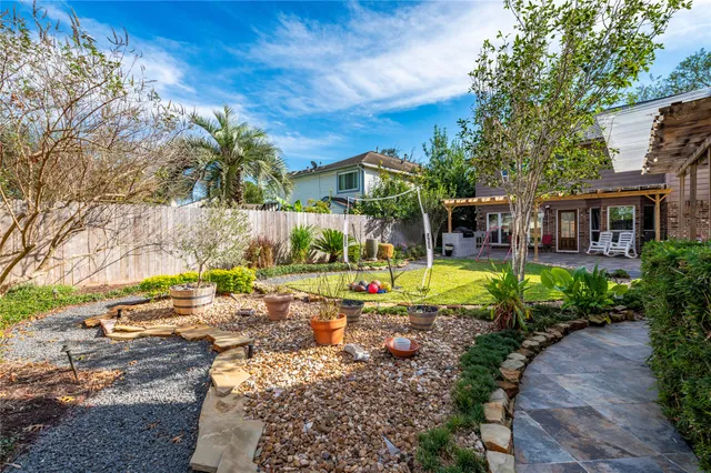 $435,000 | 603 Chedworth Drive, Houston, TX 77062