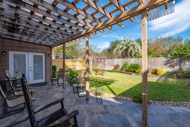 $435,000 | 603 Chedworth Drive, Houston, TX 77062