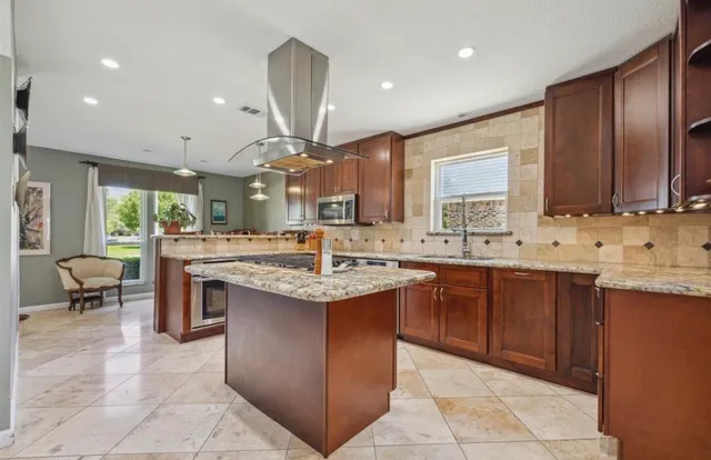 $435,000 | 603 Chedworth Drive, Houston, TX 77062