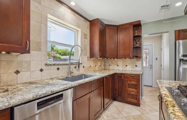 $435,000 | 603 Chedworth Drive, Houston, TX 77062