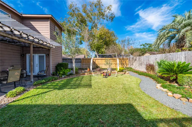 $435,000 | 603 Chedworth Drive, Houston, TX 77062